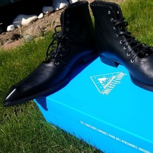 Sz. 10 Dinah Fluevogs - NIB, Never worn!